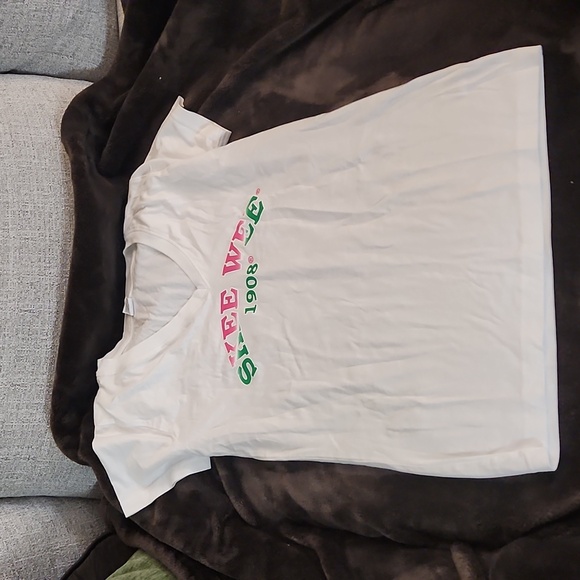 AKA vneck tshirt - Picture 1 of 3